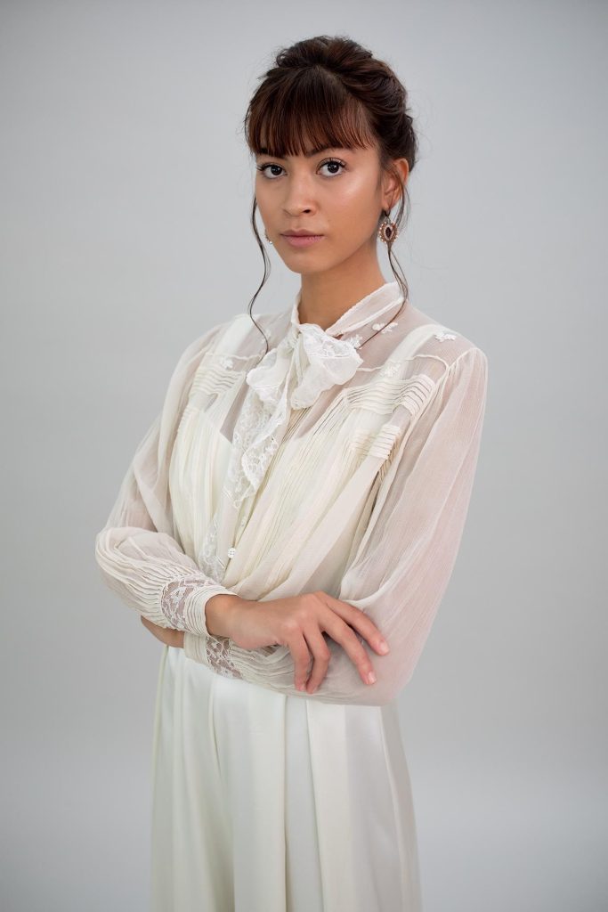 Lillian blusa de novia colección Calma Laura Escribano Atelier