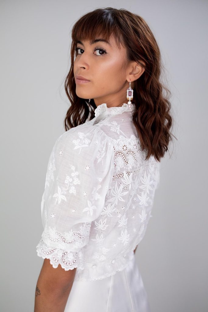 Zinnia blusa de novia colección Calma Laura Escribano Atelier